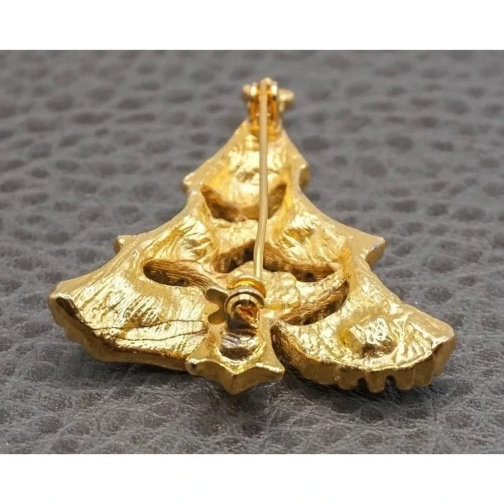 Vintage Christmas Tree Brooch Pin Green Enamel Rhinestone Gold Tone